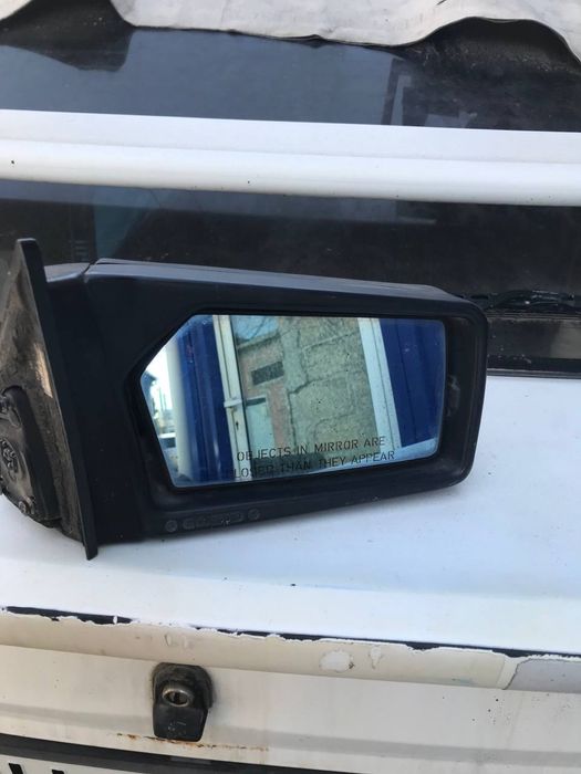 Продам зеркало правое Mercedes 126