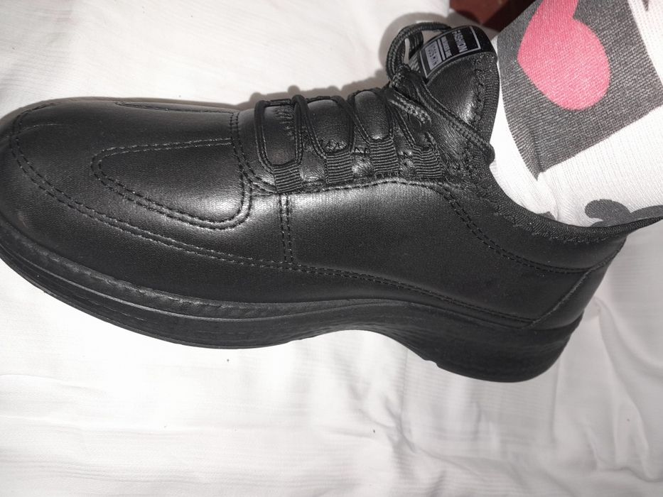 Жіночі кросівки зимні