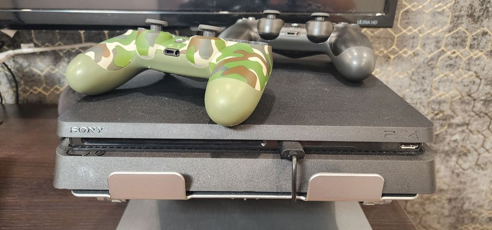 Ps4slim 500 2джойстика и игры в подарок