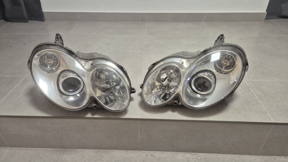 Lampa przednia Lewa Prawa MERCEDES CLK W209 xenon