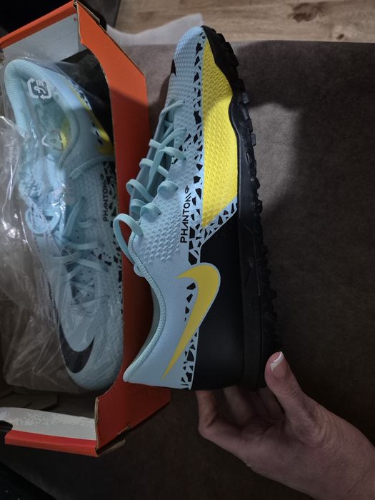 Turfy nike phantom  gt2 club tf rozmiar 44.5
