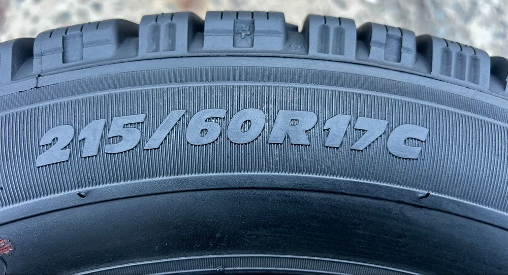 215/60  17C Michelin Agilis  1шт