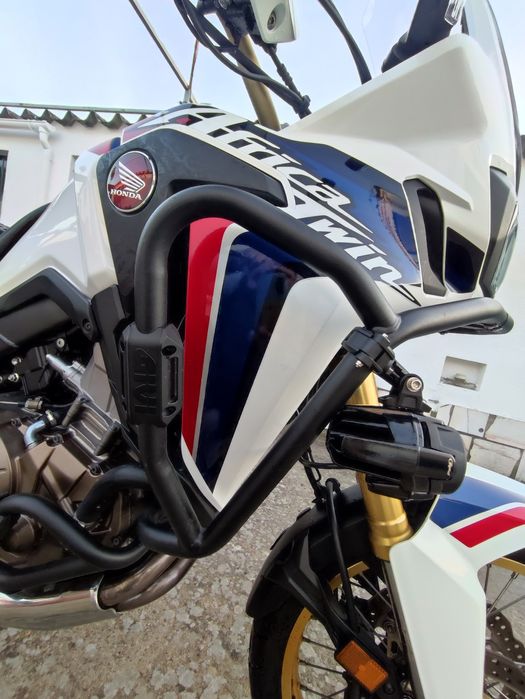 África Twin tricolor