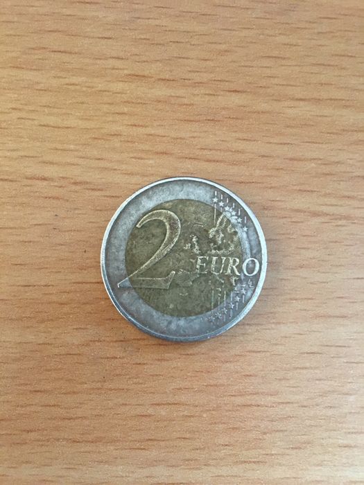 Moeda 2 euros COLEÇÃO RARA COM DEFEITO NA COR