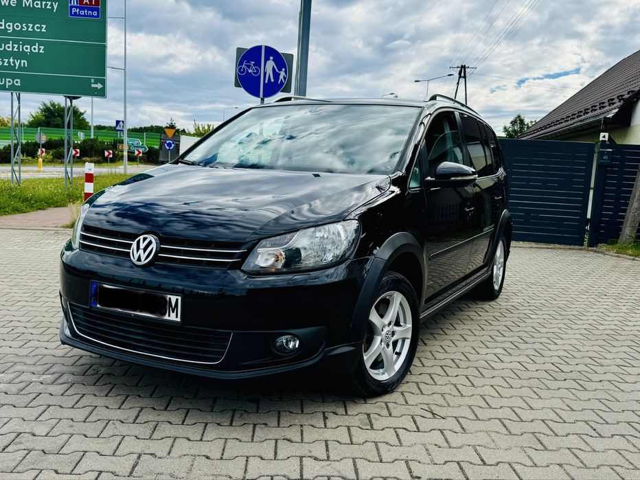 Touran Cross 7 Osobowy Hak 2.0 Tdi Zarejestrowany