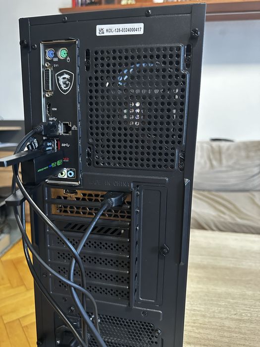 PC | i7-8700 / RX 6500 XT 4GB / 16GB RAM / SSD 1TB / Windows 11