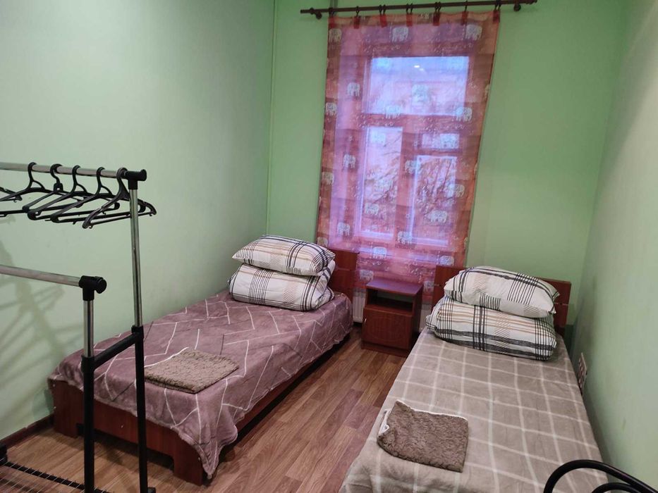 Кімната поруч з метро Вокзальна