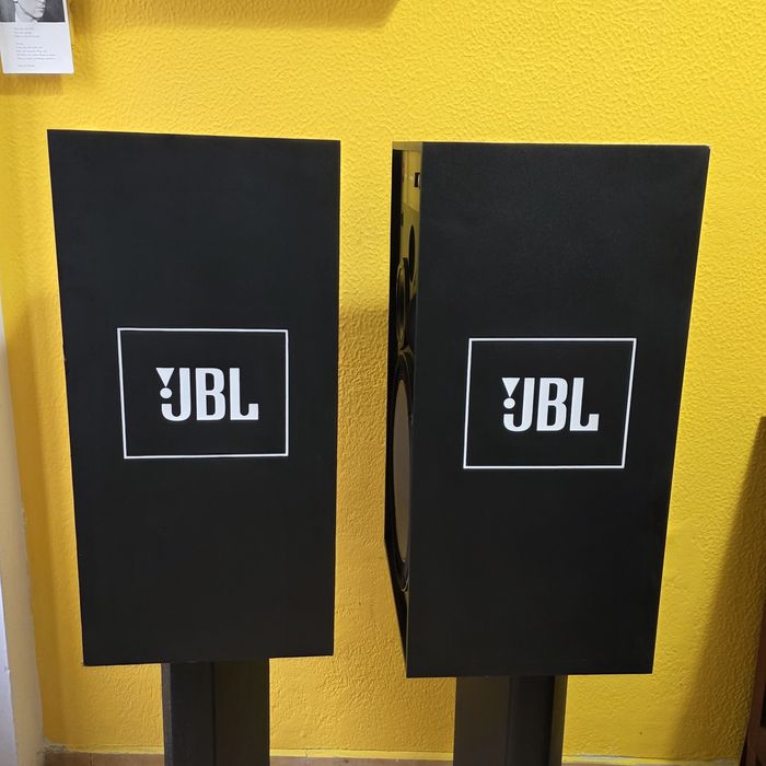Colunas JBL 4312A