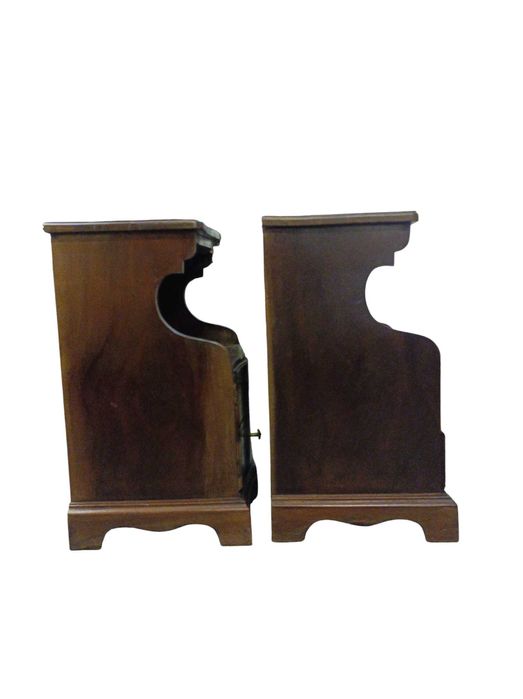 Par de mesas de cabeceiras