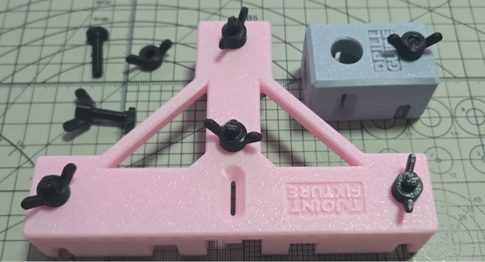 Conjunto Porca Borboleta e Parafuso para Gabarito de Furação 20mm