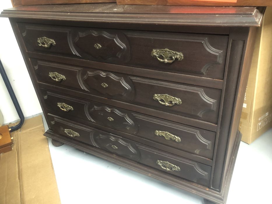 Moveis de madeira estilo clássico e rústico