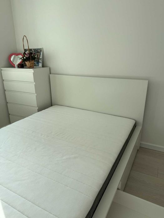 Ліжко з матрацом