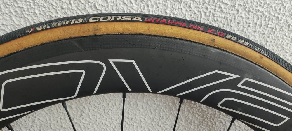 Rodas ROVAL CLX64 em carbono, originais.