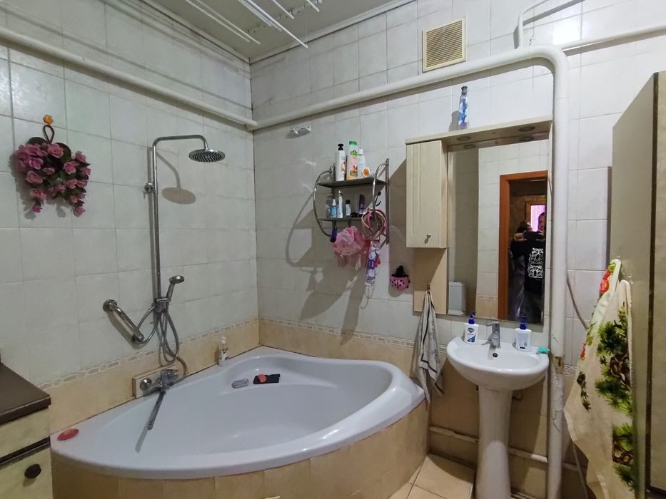 Продається цегляний будинок в мальовничому місці Василькова. 120000$