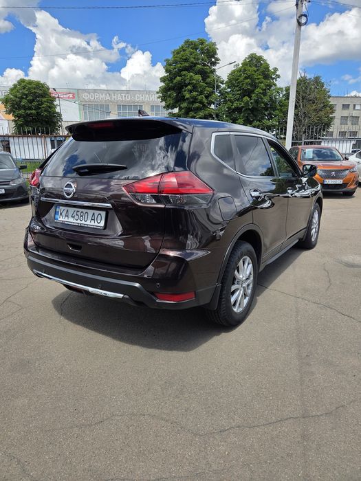 Офіційний X-TRAIL