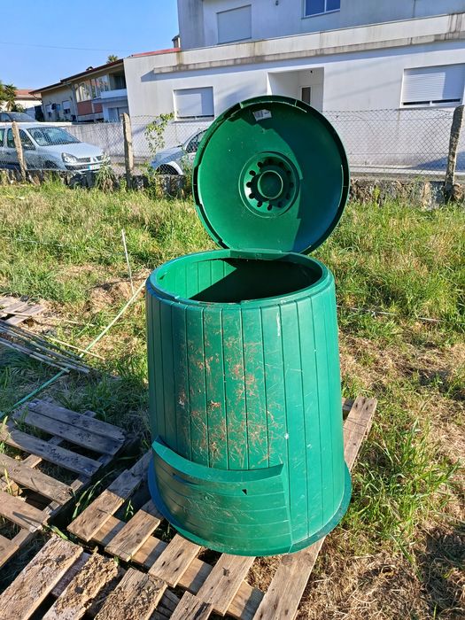 Compostor grande verde