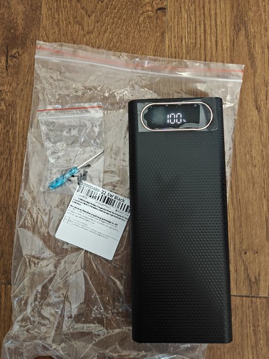 Павербанк 22w, 40000mAh на елементах  21700