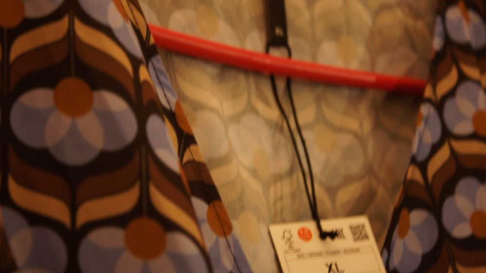 krótki top z długim rękawem