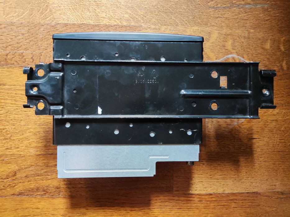 Внешний Усилитель-Магнитолы Рено Меган 2