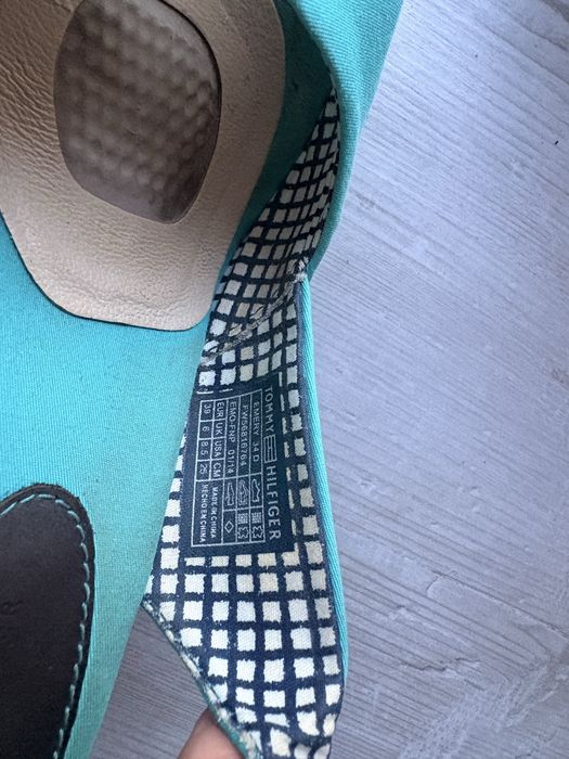 Koturny Tommy Hilfiger 39 turkusowe