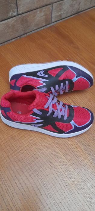 Кросівки для дівчинки Clarks