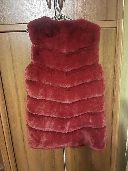 Жилетка з штучного хутра