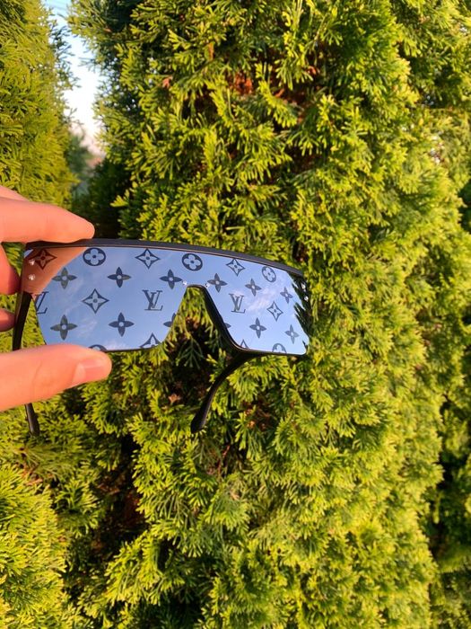 Сонцезахисні окуляри Louis Vuitton / Солнцезащитные очки Луи Виттон