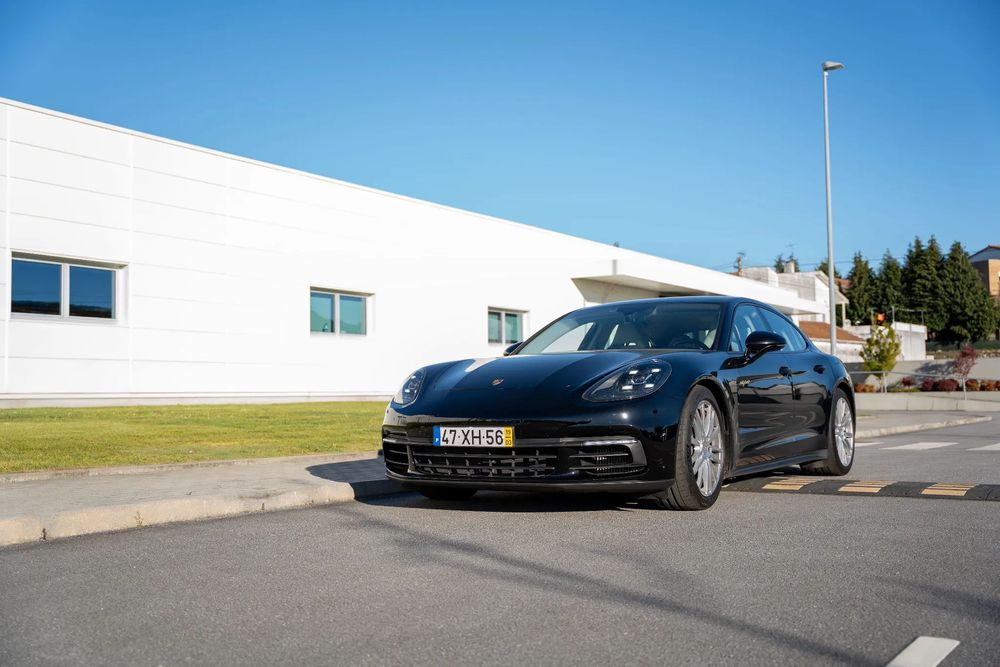 Porsche Panamera 4 E-Hybrid