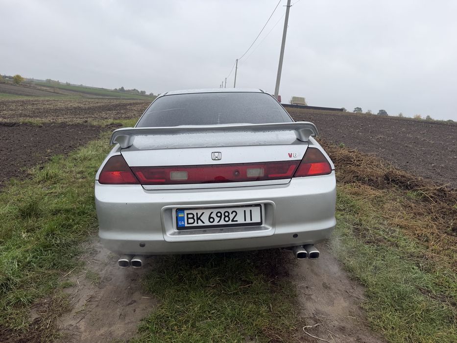 Продам  хонду  акорд АВТОМАТ