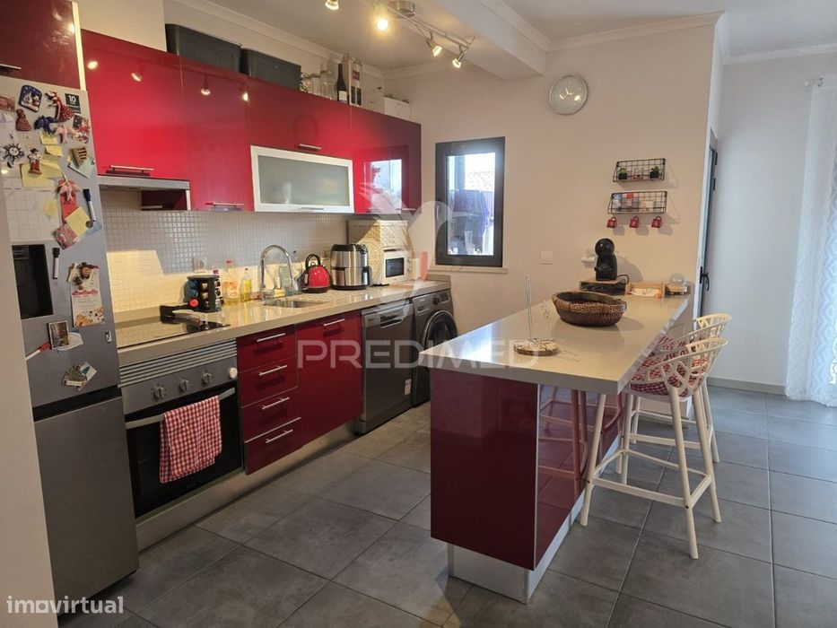 T2 com parqueamento no centro de Grândola