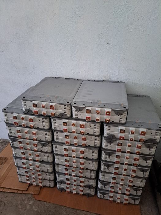 Ячейки, концерти, банки ніссан ліф 30кв