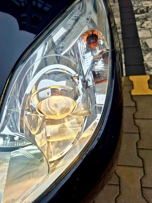 Продам Мазда 5 в хорошому стані