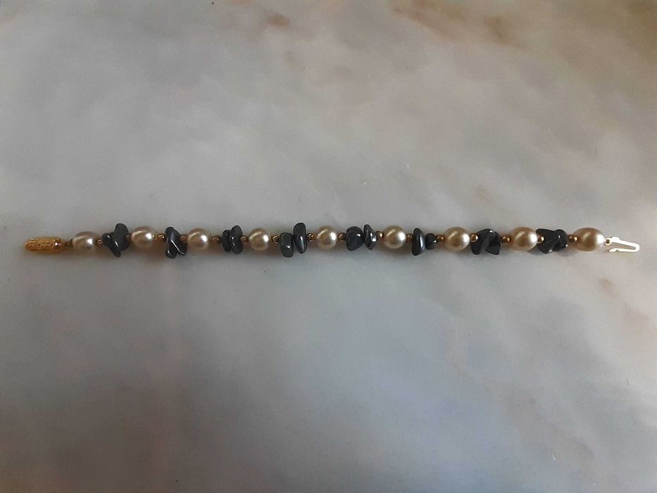 Pulseira pérolas, onix e prata, nunca usada