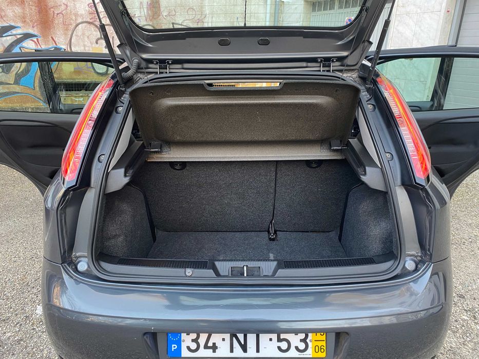 Fiat Punto 2013 poucos Kms!