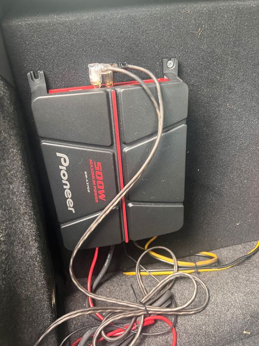 Subwoofer e amplificador