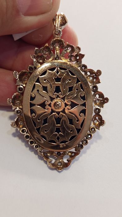 Medalha Antiga em ouro e prata