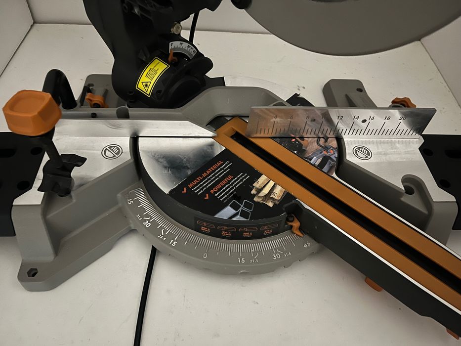 Piła ukośnica Evolution R255SMS 2000W 255mm