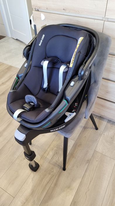 Fotelik z bazą isofix Maxi Cosi 360 Coral Essentaial Black