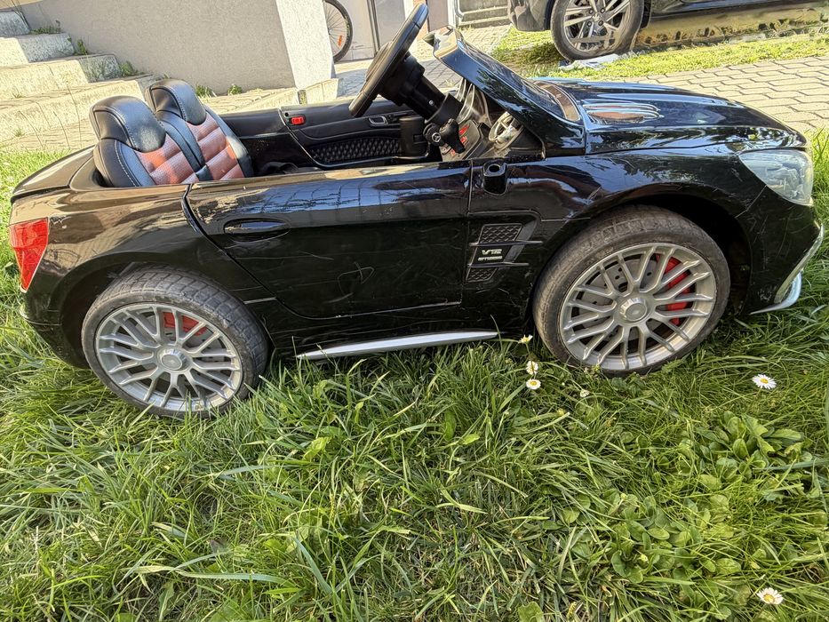 Samochód dziecięcy na akumulator Mercedes AMG SL65