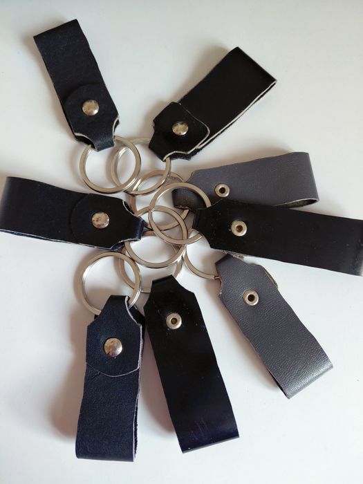 Кожаный брелок. Брелок шкіряний