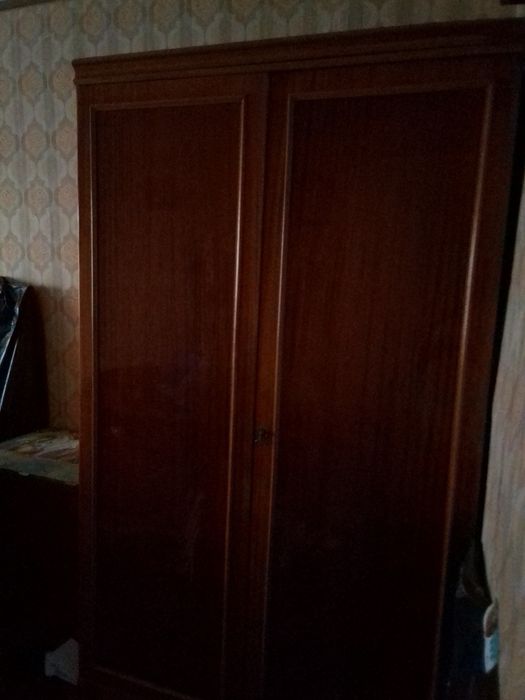 Продам шкаф з дерева