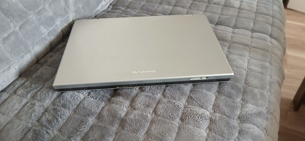 Sprzedam laptopa na części