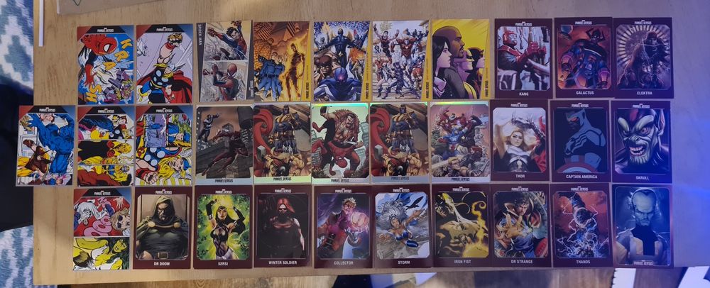 Sprzedam kolekcję kart MARVEL VERSUS 2022 od PANINI