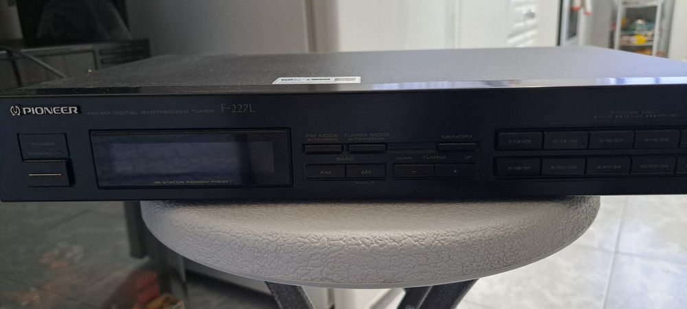 Radio Pioneer a funcionar em perfeito estado