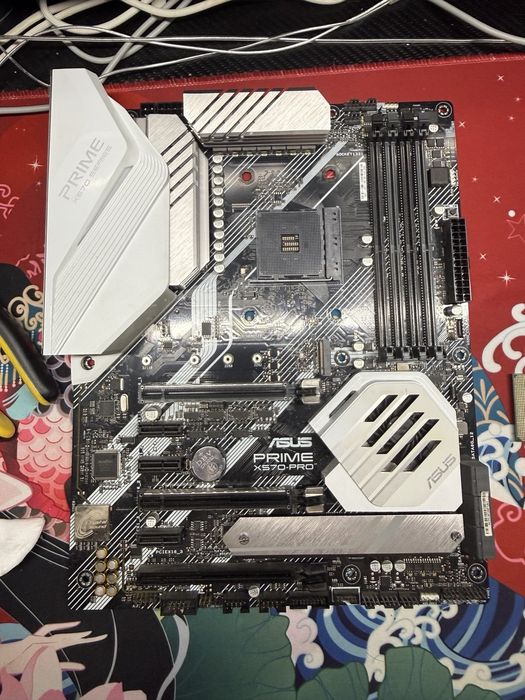 Продаеться Asus Prime X570-Pro