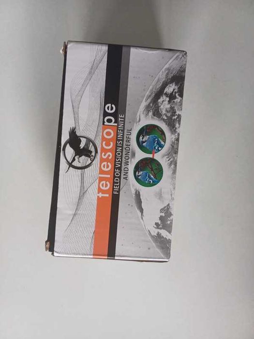 mały podręczny teleskop z małym statywem  podłączenie do telefonu