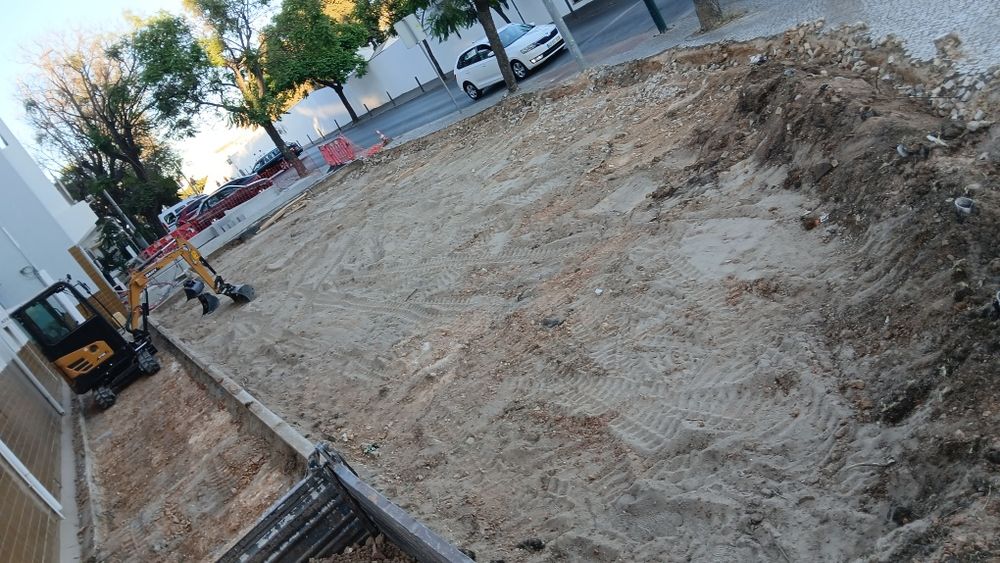 Trabalhol de giratória escavadora para obras de construção civil l
