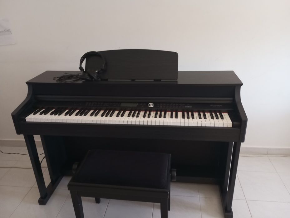 Vende-se Piano Digital Thomann DP-95