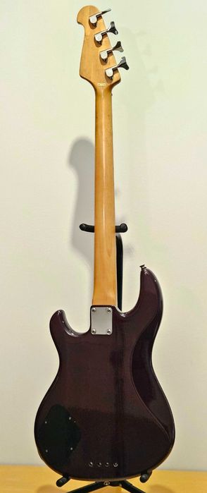 Baixo Maison, made in Korea, anos 90, configuração PJ