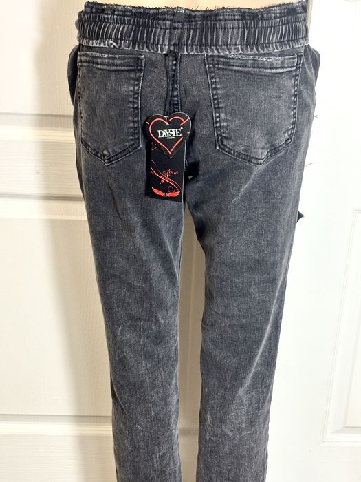 Jeansy joggery czarne  z dziurami M/L